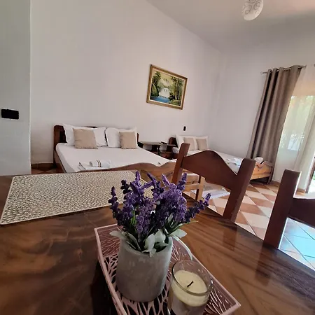 Mermaid Vlore 酒店