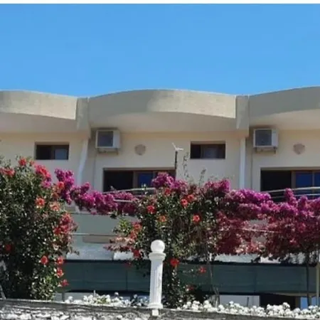 Mermaid Vlore Hotel Radhime