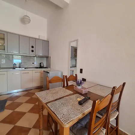 Отель Mermaid Vlore Радима